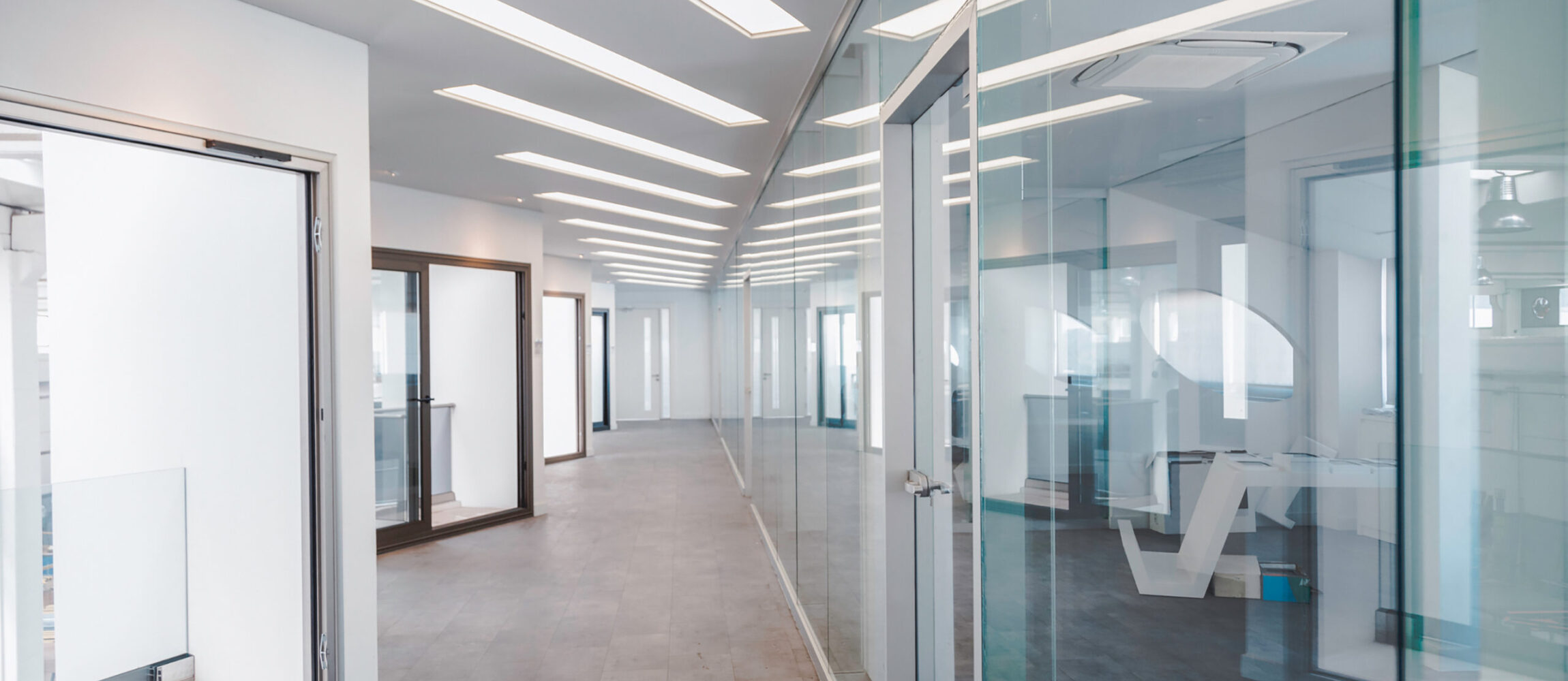 Modernes Büro der Detektei PRIMECHECK für diskrete Beratungsgespräche und professionelle Ermittlungen